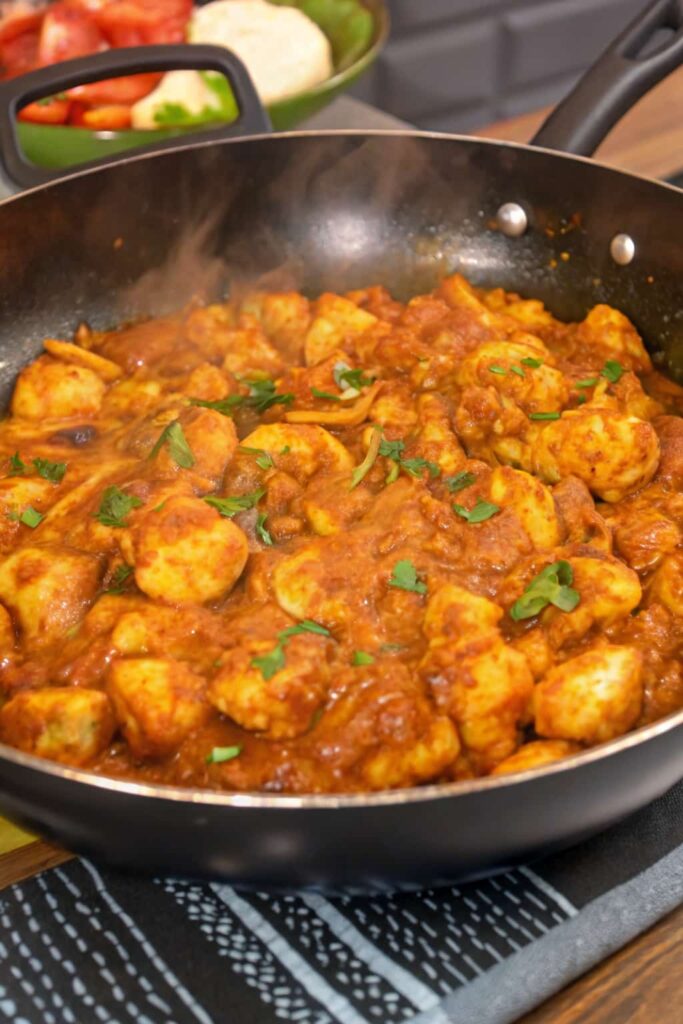 serving One Pot Chicken Balti