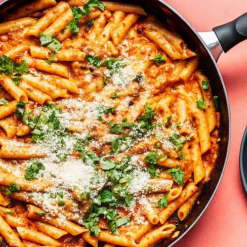 One Pot Creamy Tomato Chicken Pasta